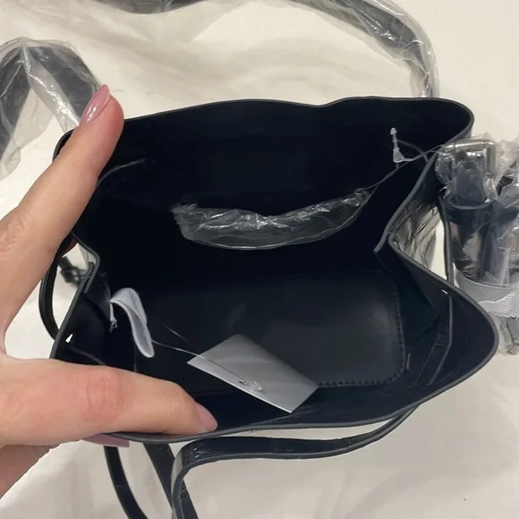 Oak & Fort Bucket Bag. - Picture 6 of 11